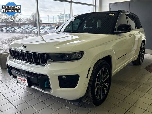 Used 2023 Jeep Grand Cherokee Overland w/ Luxury Tech Group IV image 4