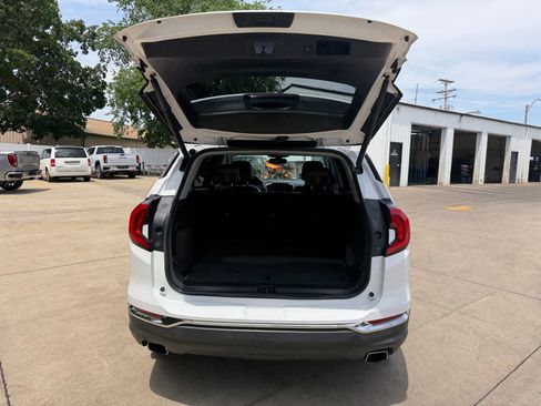 Used 2019 GMC Terrain SLT w/ Preferred Package AWD/4WD image 12
