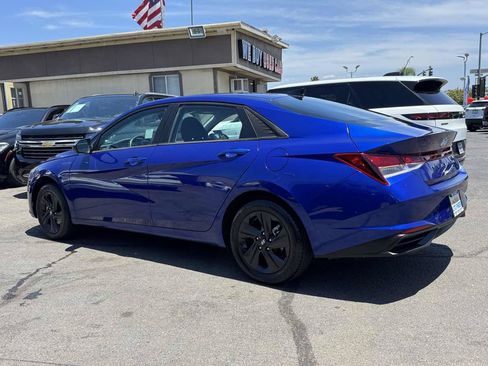 Used 2021 Hyundai Elantra SEL w/ Convenience Package FWD image 10