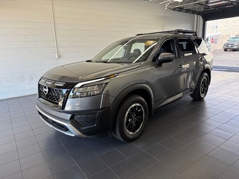 Used 2024 Nissan Pathfinder Rock Creek AWD/4WD image 4