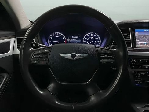 Used 2015 Hyundai Genesis 3.8 RWD image 17