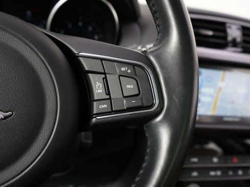 Used 2018 Jaguar F-PACE Premium AWD/4WD image 34