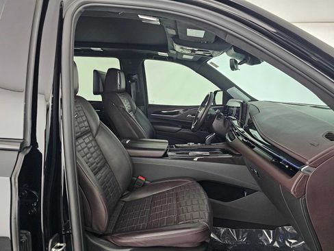 Certified 2024 Cadillac Escalade Sport Platinum AWD/4WD image 10
