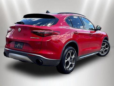 Used 2022 Alfa Romeo Stelvio Ti AWD/4WD image 6