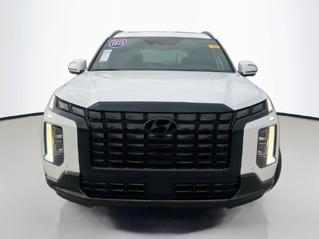 Used 2025 Hyundai Palisade Calligraphy AWD/4WD image 3