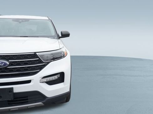 Used 2023 Ford Explorer XLT w/ Equipment Group 202A image 36