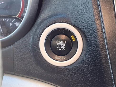 Used 2015 Dodge Journey SXT w/ Flexible Seating Group image 19