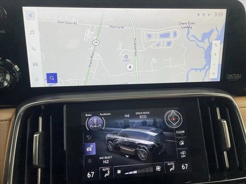 Used 2025 Lexus LX 600 4WD w/ Accessory Package (Z1) image 23