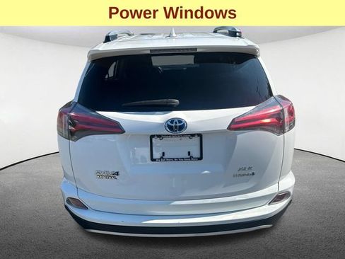 Used 2016 Toyota RAV4 XLE AWD/4WD image 9