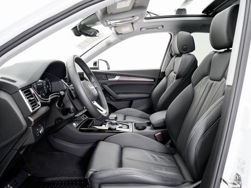 Certified 2025 Audi Q5 2.0T Premium Plus w/ Premium Plus Package image 6