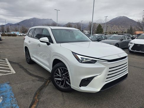 New 2026 Lexus TX 350 AWD image 3