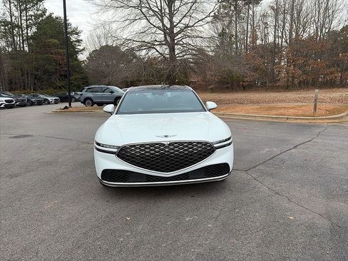 Used 2025 Genesis G90 3.5T image 2