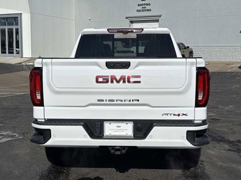 Used 2023 GMC Sierra 1500 AT4X image 3