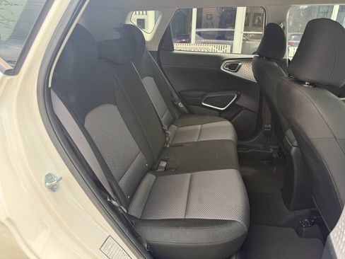 Used 2024 Kia Soul LX w/ Option Group 015 FWD image 16