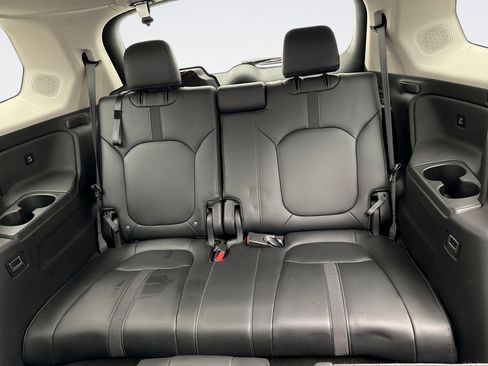 Used 2023 Honda Pilot Touring image 23
