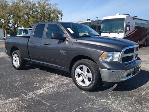 Used 2024 RAM 1500 Classic SLT image 2