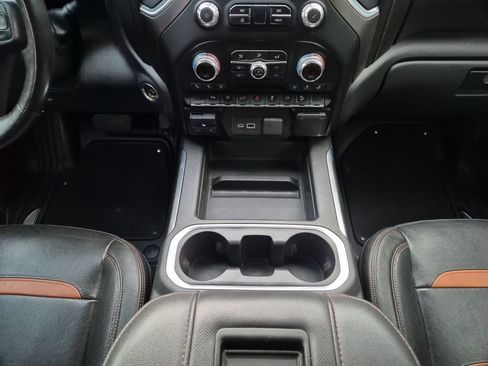 Used 2021 GMC Sierra 1500 AT4 w/ Driver Alert Package I AWD/4WD image 13