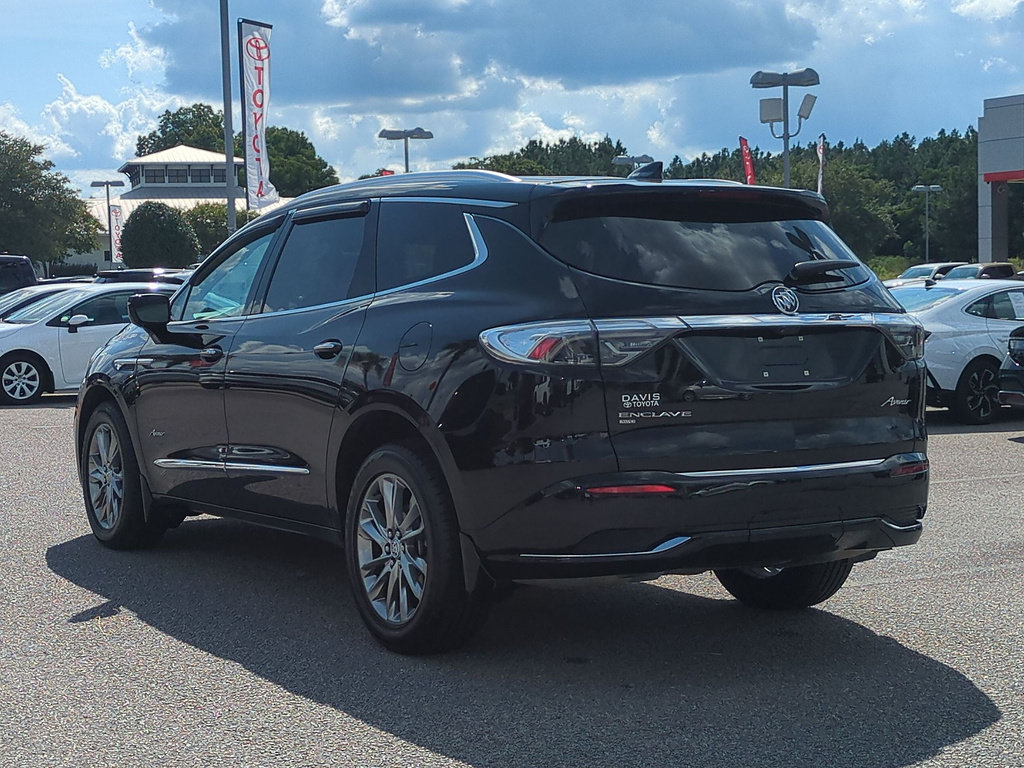 Used 2023 Buick Enclave Avenir w/ Avenir Technology Package AWD/4WD image 5