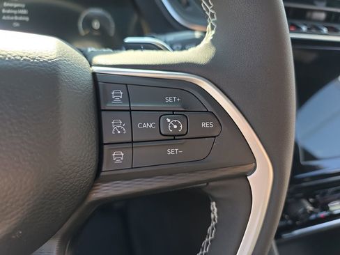 New 2026 Jeep Grand Cherokee L L LAREDO X 4X4 image 20