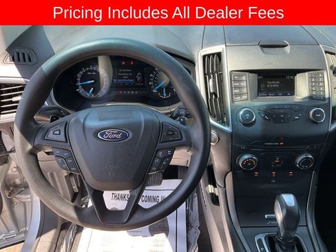 Used 2017 Ford Edge SE FWD image 5
