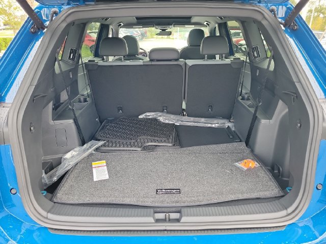 New 2027 Volkswagen Atlas SEL R-Line AWD/4WD image 8