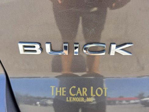Used 2011 Buick Enclave CXL FWD image 25