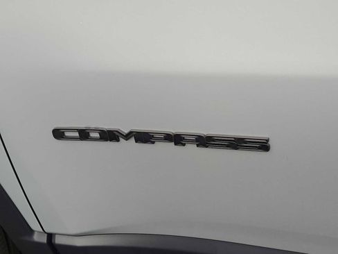 New 2026 Jeep Compass Latitude image 15