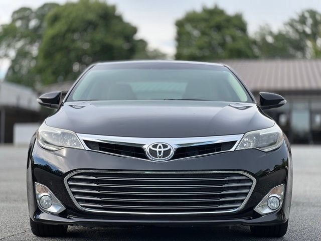 Used 2013 Toyota Avalon Limited FWD image 2