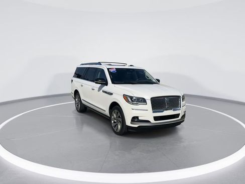 Used 2023 Lincoln Navigator L Reserve AWD/4WD image 1