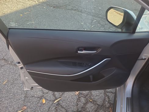 Used 2023 Toyota Corolla SE image 15