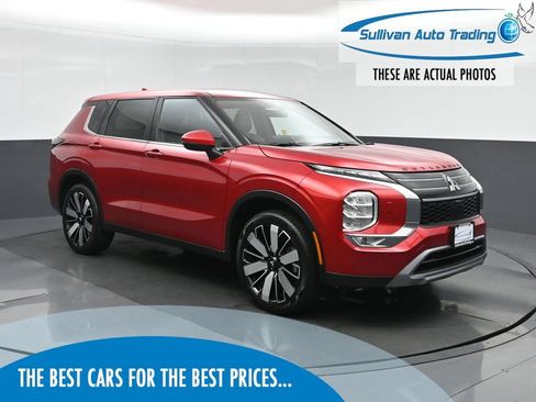 Used 2025 Mitsubishi Outlander AWD image 1