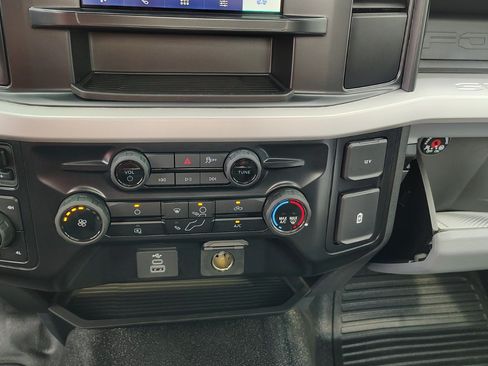 Used 2026 Ford F250 XL w/ XL Off-Road Package AWD/4WD image 21