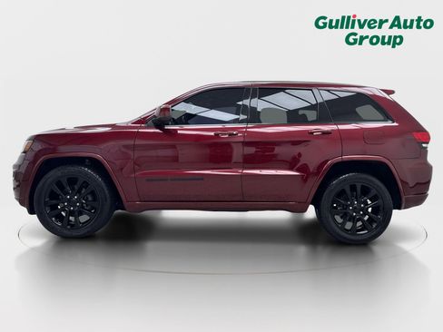 Used 2019 Jeep Grand Cherokee Altitude RWD image 3