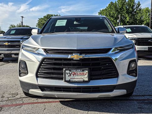 Used 2022 Chevrolet Blazer LT FWD image 2