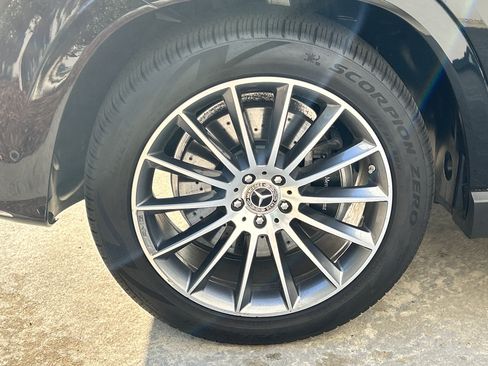 Certified 2025 Mercedes-Benz GLE 450e 4MATIC image 23