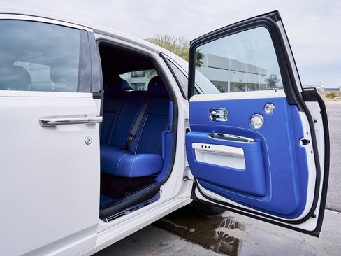 Used 2019 Rolls-Royce Ghost image 34