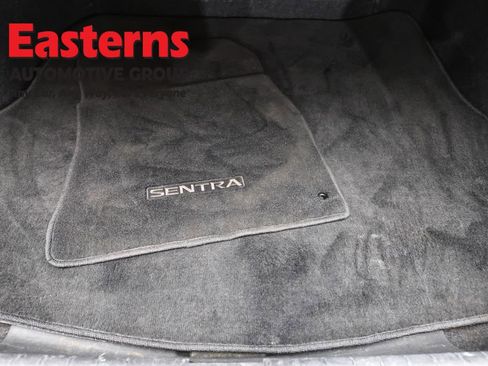 Used 2024 Nissan Sentra SV FWD image 9