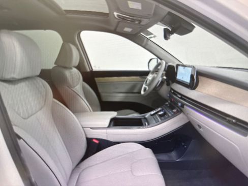 Used 2024 Hyundai Palisade Limited image 12