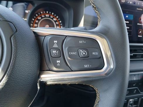 Used 2024 Jeep Wrangler Sahara image 24