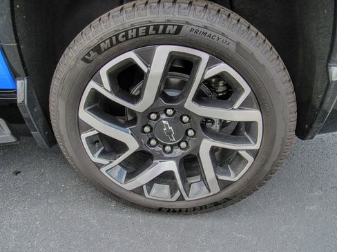 Used 2025 Chevrolet Silverado EV RST image 9