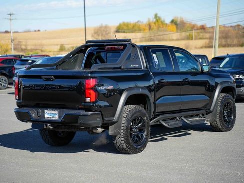 Used 2025 Chevrolet Colorado ZR2 w/ Midnight Edition image 4