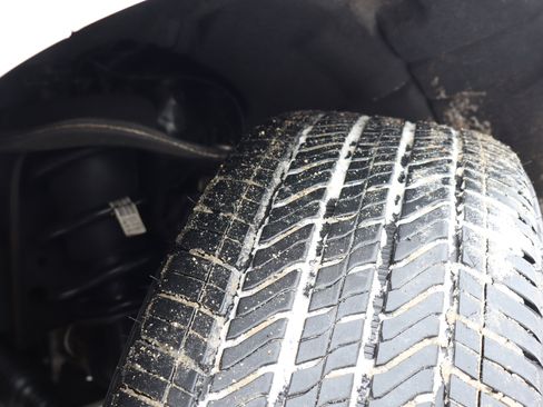 Certified 2021 GMC Yukon Denali w/ Denali Premium Package image 17