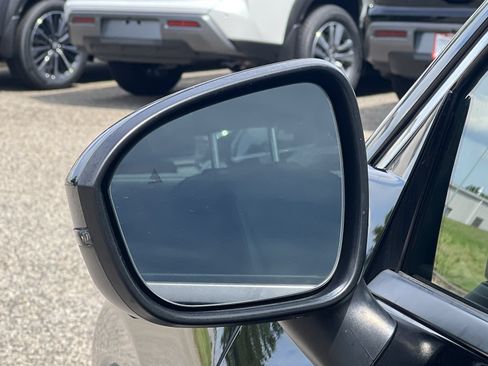 Certified 2021 Nissan Rogue SL w/ Premium Package FWD image 30