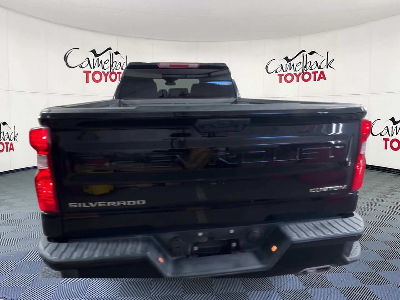 Used 2024 Chevrolet Silverado 1500 Custom Trail Boss AWD/4WD image 3