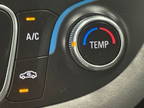 Used 2016 Chevrolet Malibu LT FWD image 28