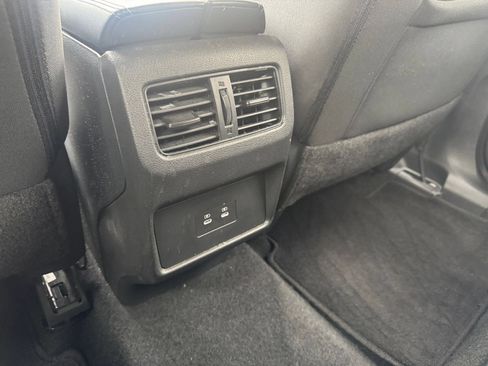 Used 2025 Nissan Rogue SV FWD image 24