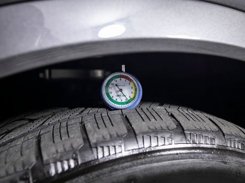 Used 2024 Porsche Cayenne Coupe image 26