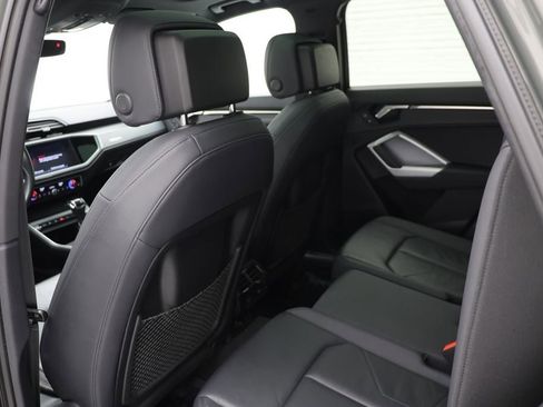 Used 2022 Audi Q3 2.0T Premium image 11