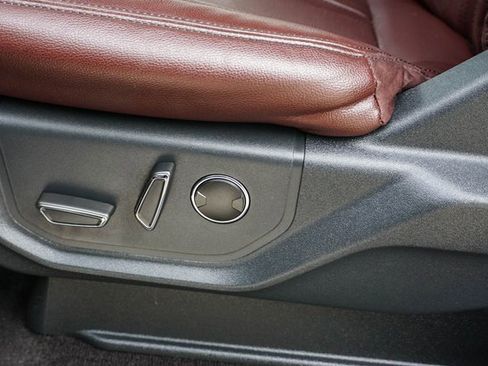 Used 2022 Ford Expedition Max Limited image 11