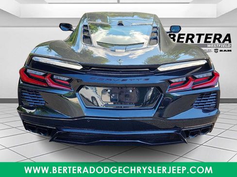 Used 2023 Chevrolet Corvette Stingray Premium Cpe w/ Z51 Performance Package RWD image 5